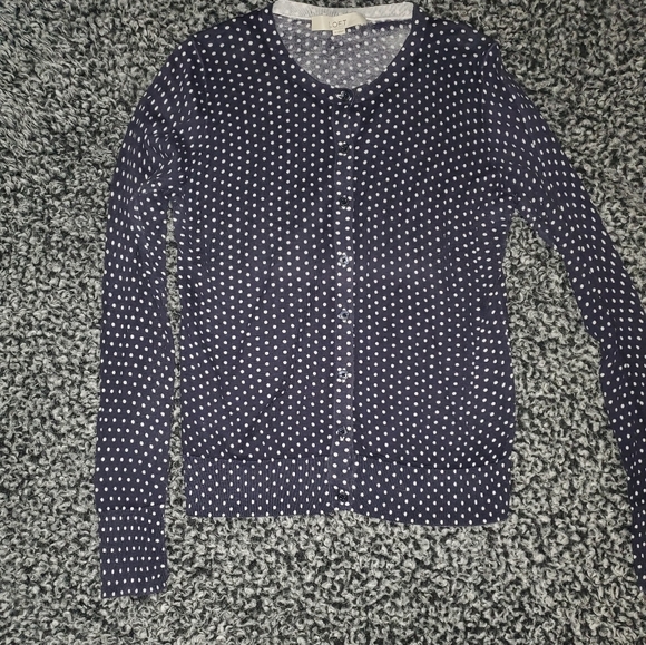 LOFT Blue & White Poka Dot Button up - Picture 4 of 12